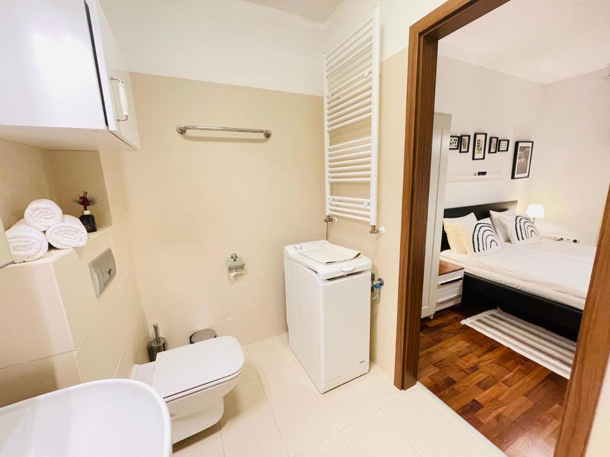 Peony Szekely Mihaly - Free Garage Apartmán Budapešť